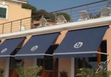 Hotel Mare Portoferraio 3*,